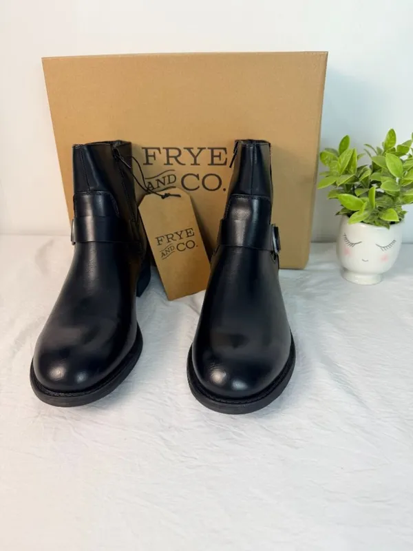Frye Womens 9M Black Leather Ankle Boots Buckle Zip Casual Biker NWT - Image 13