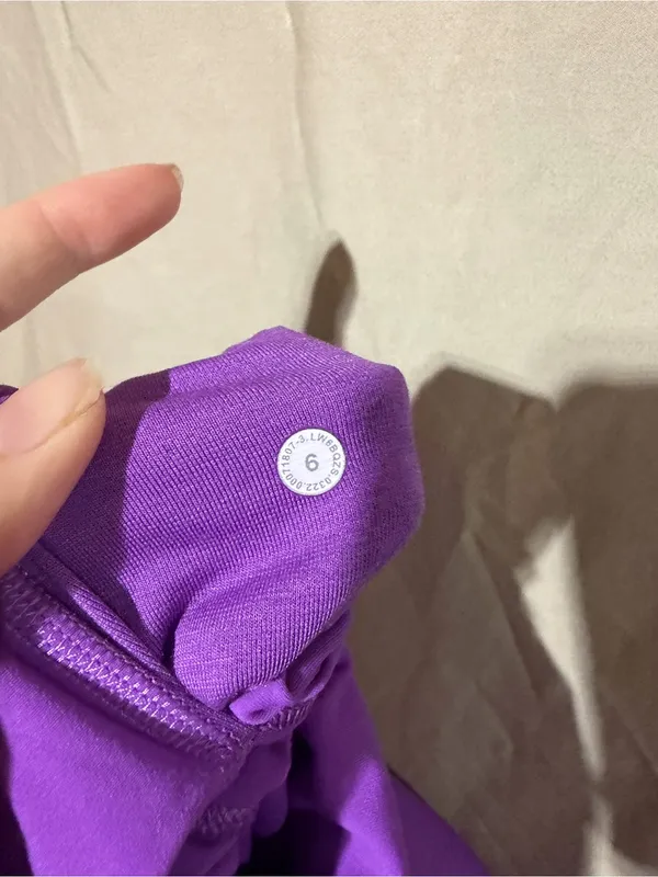 Lululemon Align High-Rise Crop 23" - Image 4