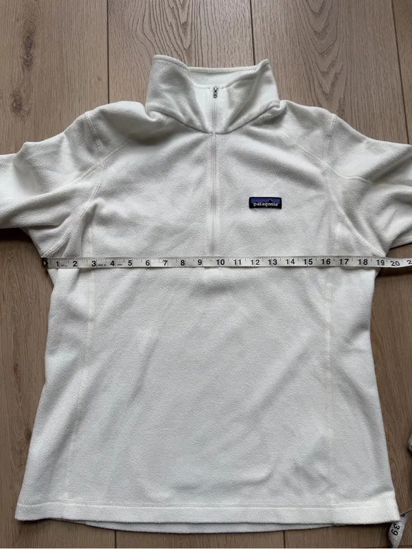 Patagonia Micro D 1/4 Zip Fleece Pullover in Birch Off White Size Medium - Image 7