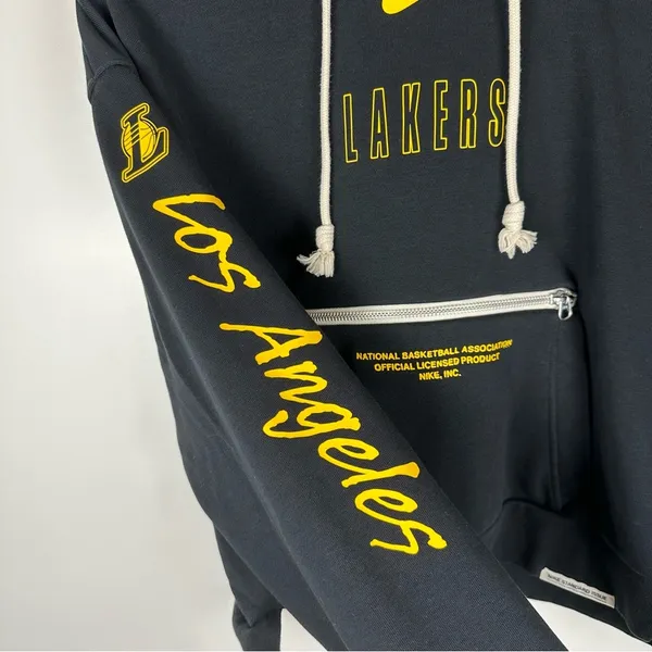 Nike Los Angeles Lakers Courtside Performance Hoodie - Image 4