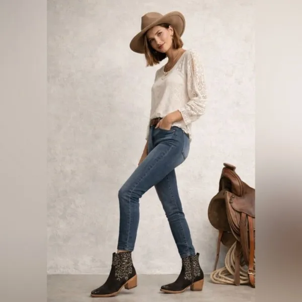 Buck & Brana NIB Montana Fashion Leather Booties 7.5 - Image 4