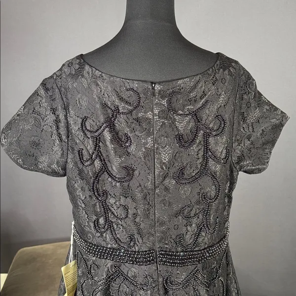 Women’s Black Satin & Lace Hi Low Prom Party Dress Beading Detail Size 18 NEW - Image 7