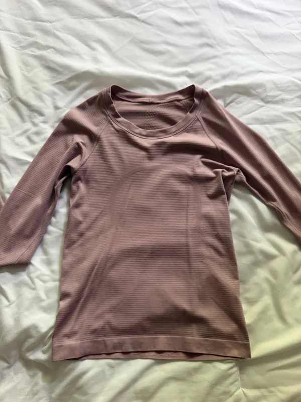 Lululemon Swiftly Tech Long Sleeve - Image 2