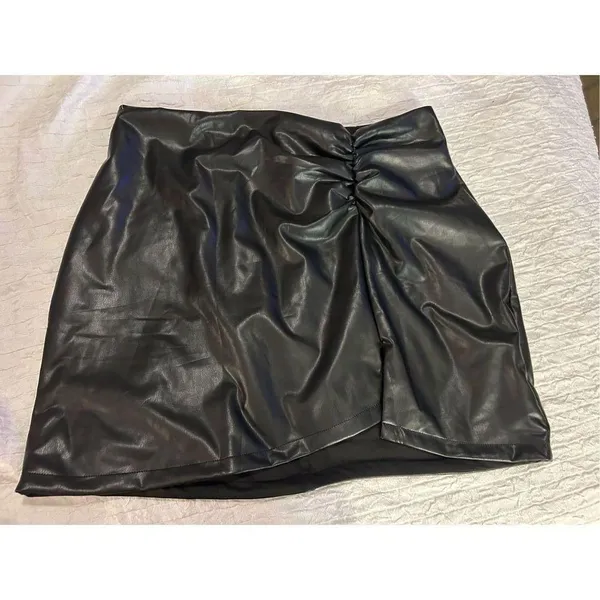 NEW Super Soft Vegan Leather Faux Skirt High Waisted 2X - Image 3