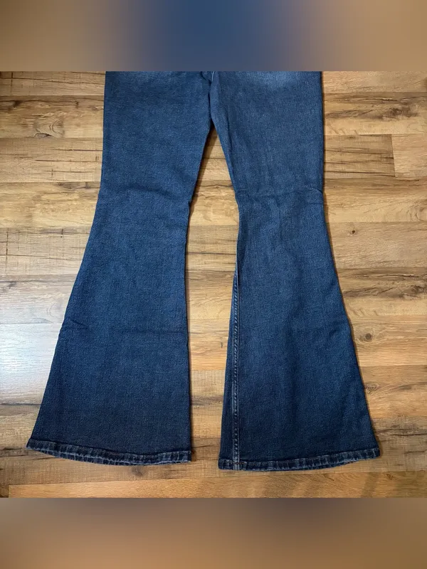 Arizona Jean Co Highest Rise Vintage 70s Flare Jeans Size 9 - Image 7