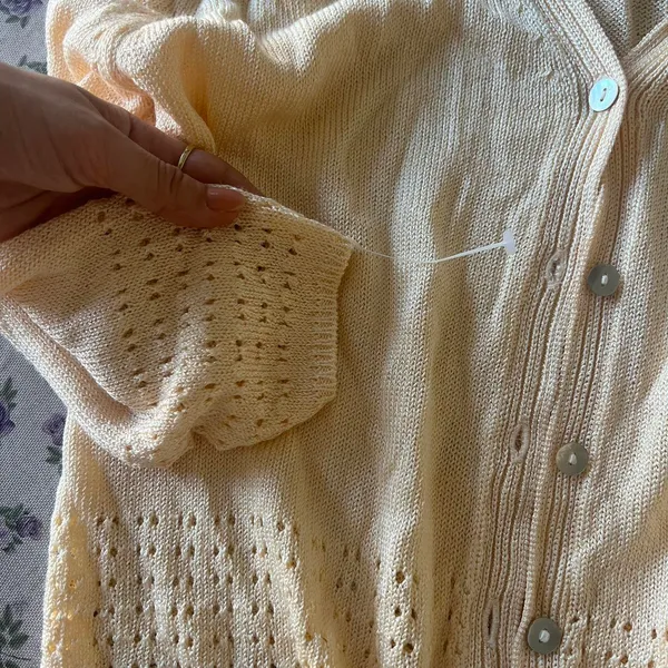 Liz Claiborne Yellow Cream Cardigan 90s - Image 5