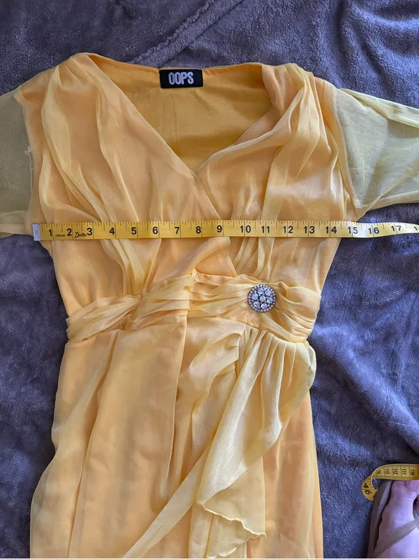 Yellow V - Image 5