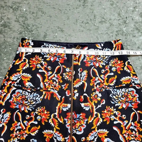 Zara‎ Floral Print Front Zipper Mini Skirt - Image 3