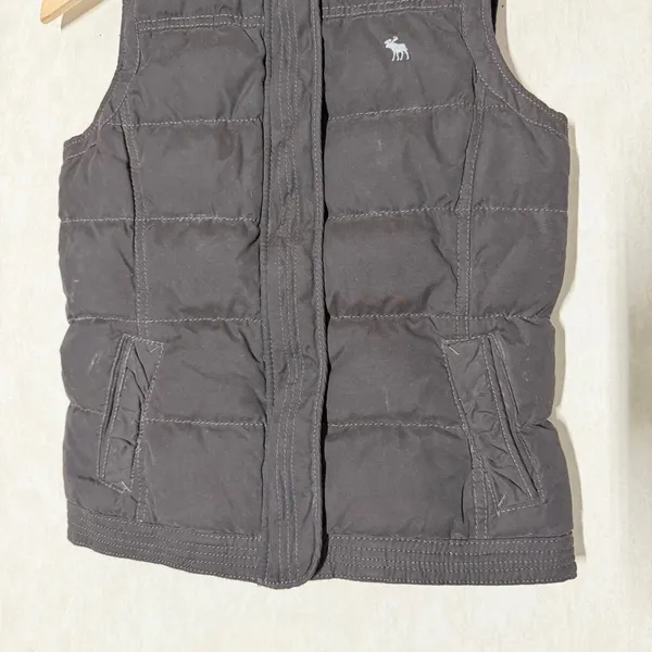 Abercrombie & Fitch Women’s Y2K Vintage Puffer Quilted Vest Full Zip in Brown S - Image 3