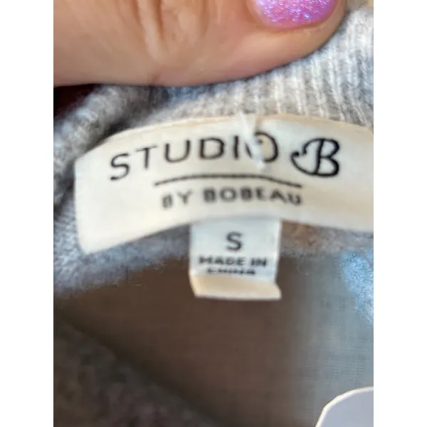 Studio B by Bobeau Gray Button Front Crew Neck Cardigan Sweater Small - Image 4