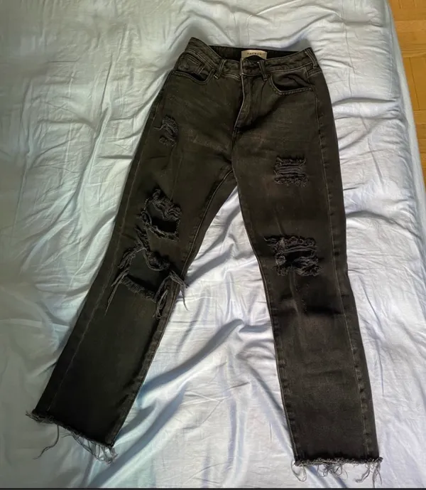 PacSun Black Distressed Mom Jeans - Image 3