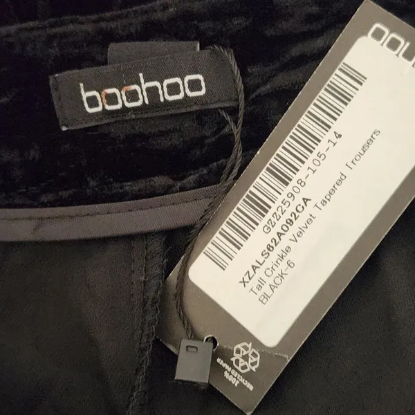 Boohoo Black Velvet Pants NWT Size 2 Tall Black Tapered Crinkle Pants - Image 6