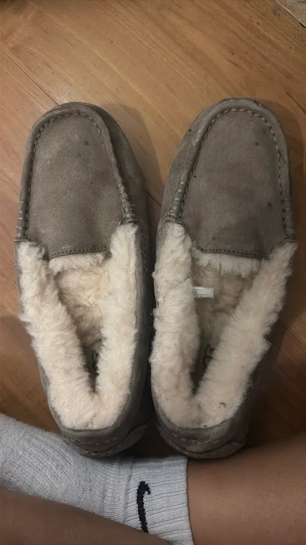 UGG Slip-On Women’s - Image 2