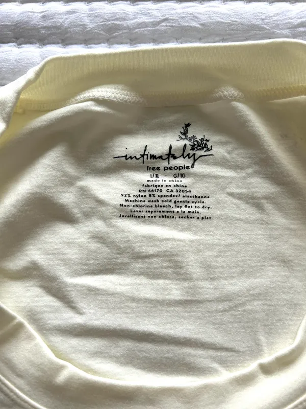Free People intimately fitted seamless long sleeve size L/XL - Image 3
