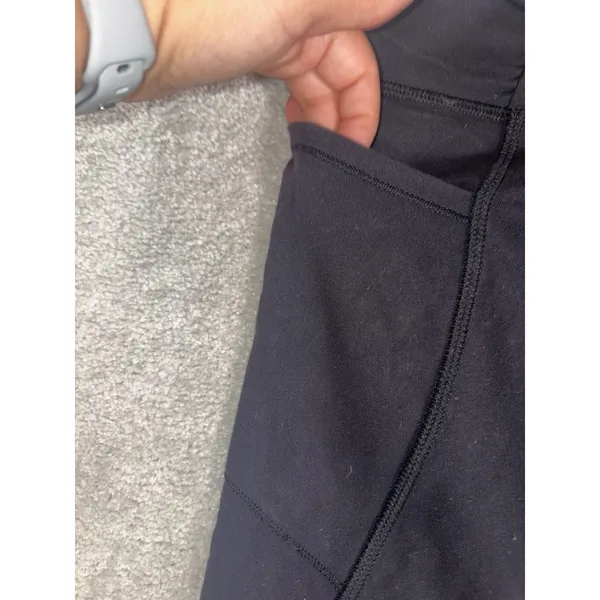 lululemon black leggings Size 8 ruched 25in Pockets - Image 3