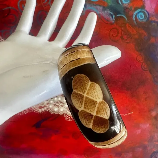 Hand - Image 7