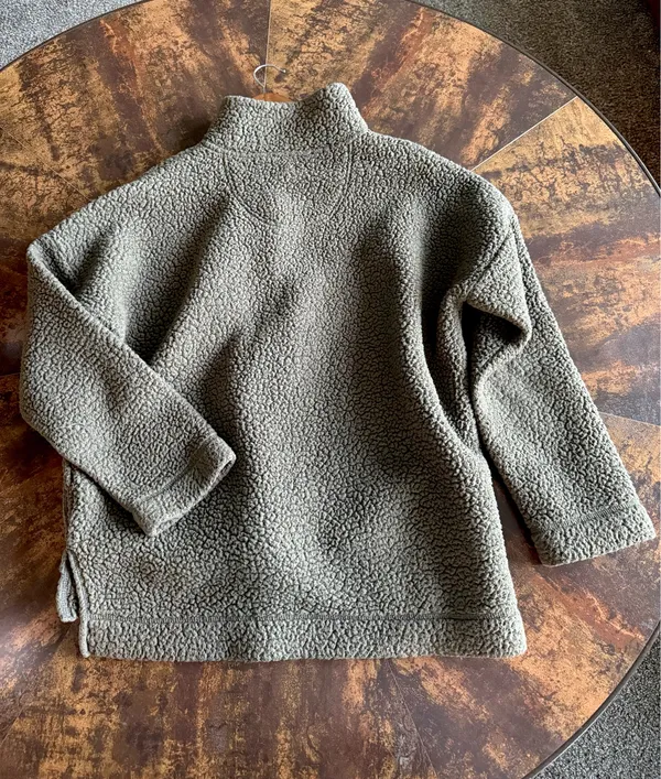 Aerie Comfy green sweater - Image 3