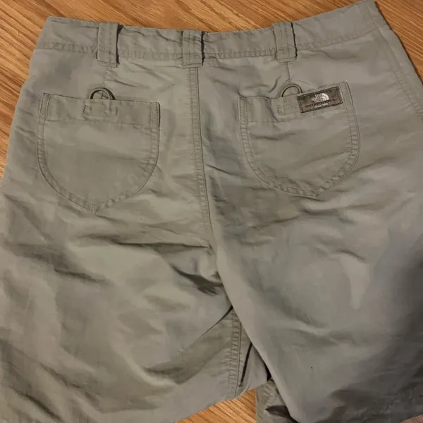 The North Face shorts‎ Size 4 - Image 2