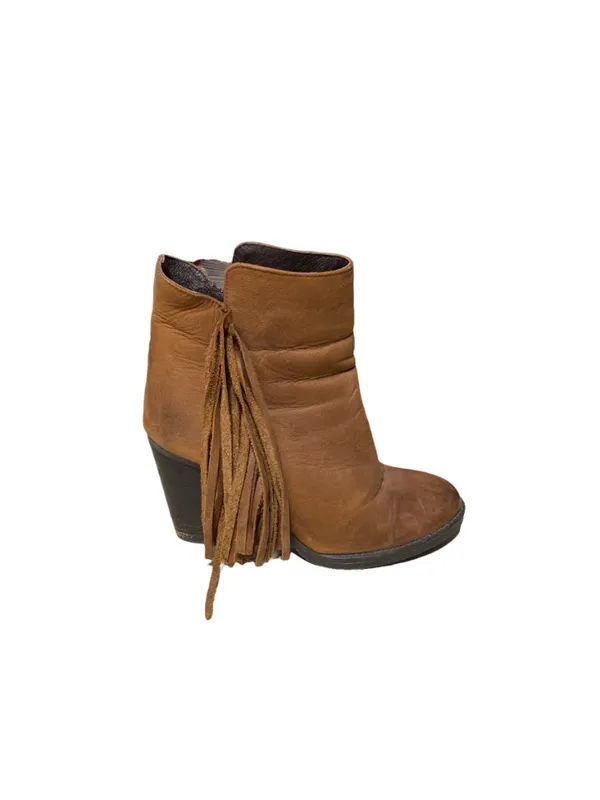Steve Madden Woodstock Ankle Boots Beige size 7.5 Western Country Festival Boho - Image 3