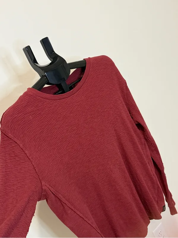 Lucky Brand Waffle Knit Long Sleeve Top | Burgundy | Medium | Raw Edge Casual - Image 3