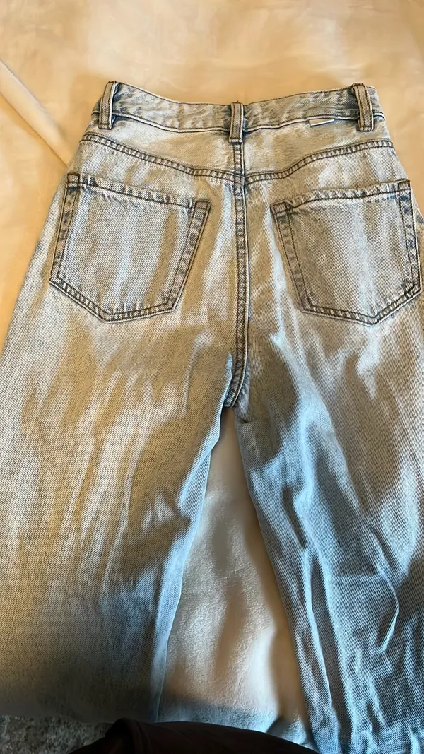 Highwaisted Jeans - Image 2