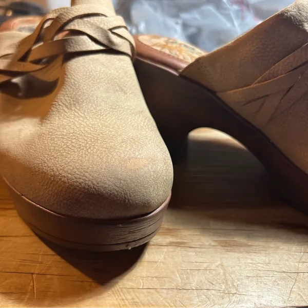 B.o.c‎ nwot Cadi Clogs size 7 fall athletic shoes slip on whimsy spring - Image 10