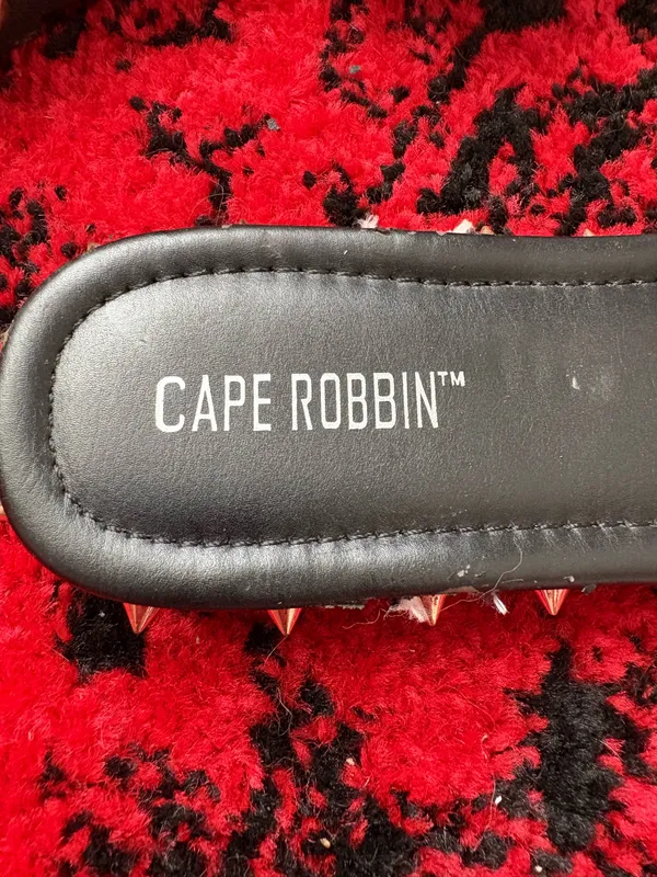 Cape Robbin black and gold Spiked slides - Image 4