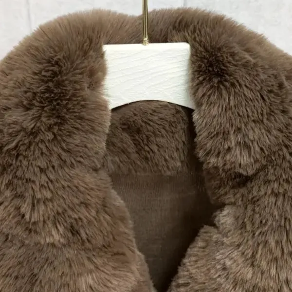 Stunning Soft, Faux Rabbit Fur Collar and Lapels, Cape - White - one size - Image 9