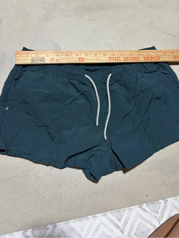 Vuori sunwashed Women's Teal Drawstring Shorts medium - Image 3