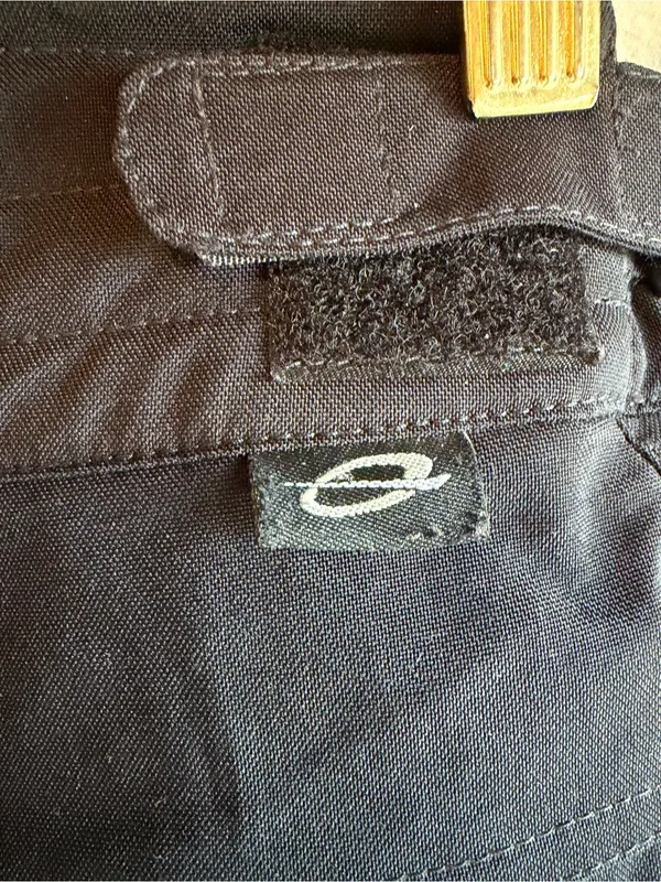 Obermeyer Ridgeline Ski Pants Women’s 8 Black Snowboard Snow Pants Gorpcore Wear - Image 5