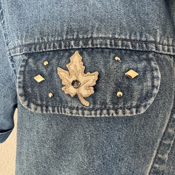 Vintage fall‎ Denim Shirt Large – Studded Leaf Embroidery 90s Style - Image 5
