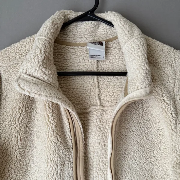 The‎ North Face sz S cream fleece jacket - Image 2