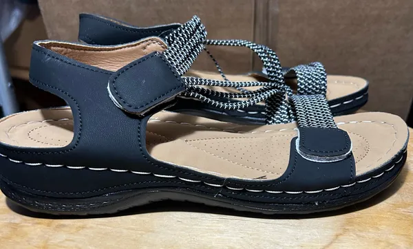 New women's summer sandals. Size 8. $27. - Image 2