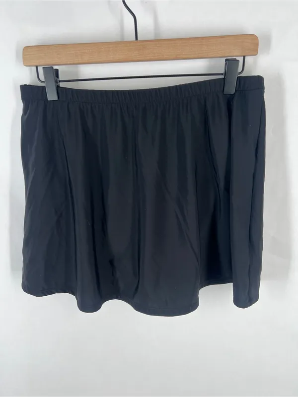 Black Swim Skirt Size 18 Built-In Brief Side Slit Swim Bottom NWOT - Image 4