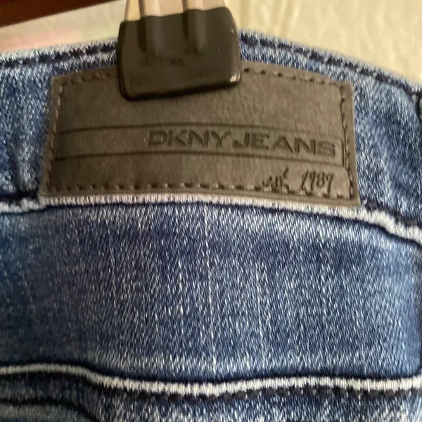 DKNY jeans Soho 800 t women's size 16 Length 39 inseam 38 rise 10 - Image 7