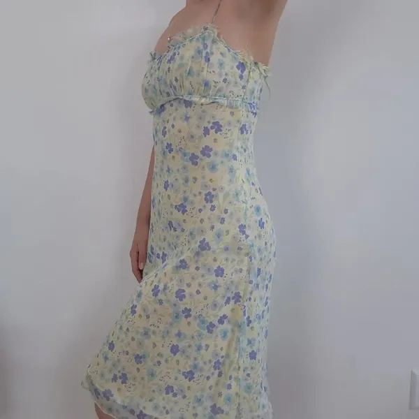 2000s Y2K Express 100% silk floral fairy dress size 6 butter yellow rare! - Image 2