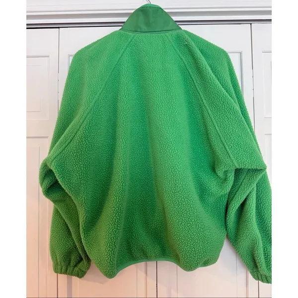 Amazon green oversized zip front fleece size M - Image 3
