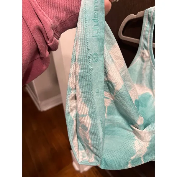 Lululemon Swiftly Tech Racerback‎ Tank in a blue tie-dye 6 - Image 5