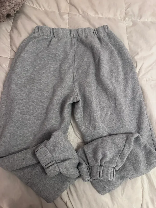 Brandy Melville Grey   Rosa heathered sweatpants - Image 3