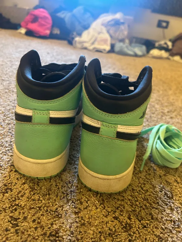 Nike Jordan Air 1 High - Image 4