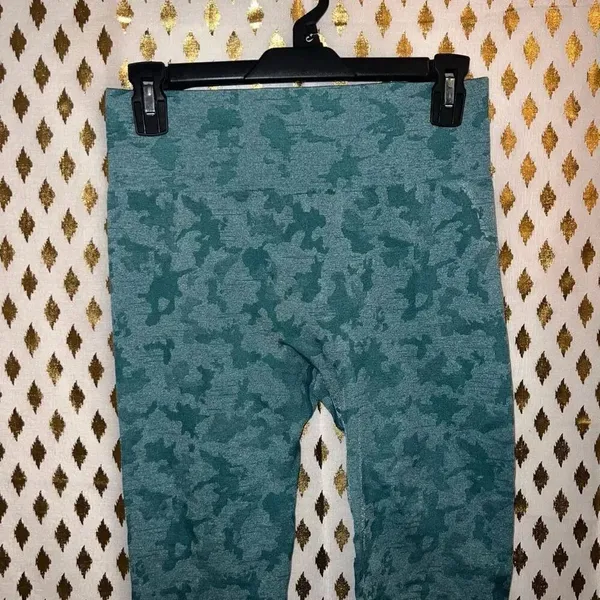 Blue leopard camo leggings booty scrunching seamless size L - Image 3