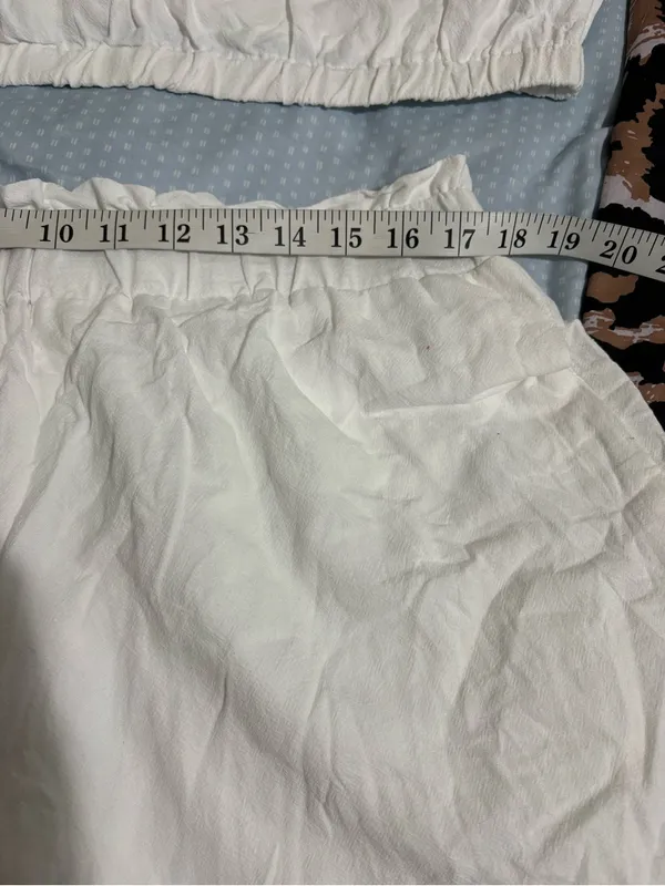 Fancyinn White Elastic Waist Women Shorts Bermudas Set - Image 10