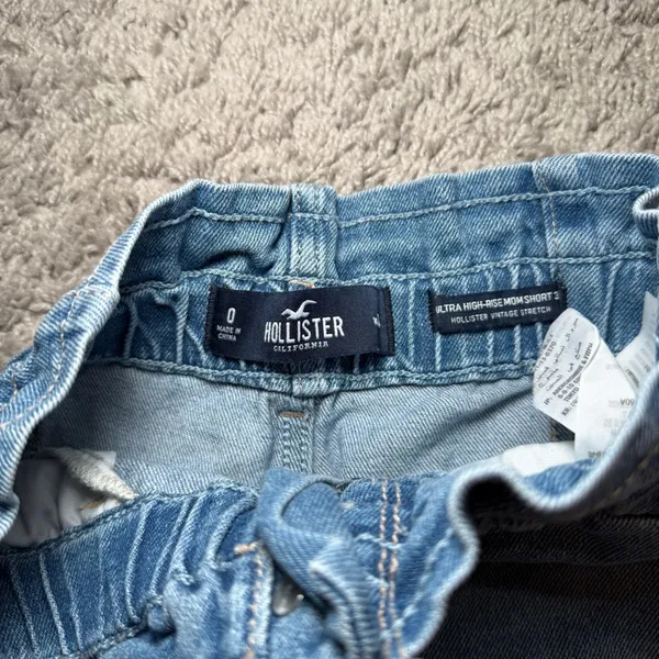 Hollister Ultra High Rise Denim Blue Women's Mom Shorts - Image 3