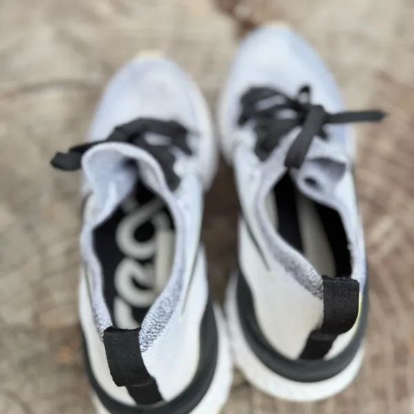 Nike Epic React Flyknit 2 White Black Oreo women Size 8.5 Running Sheos - Image 5