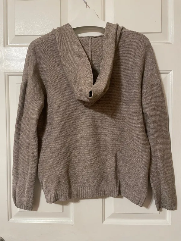 Pinch Taupe V-Neck Hooded Pullover Sweater Size Small - Image 8