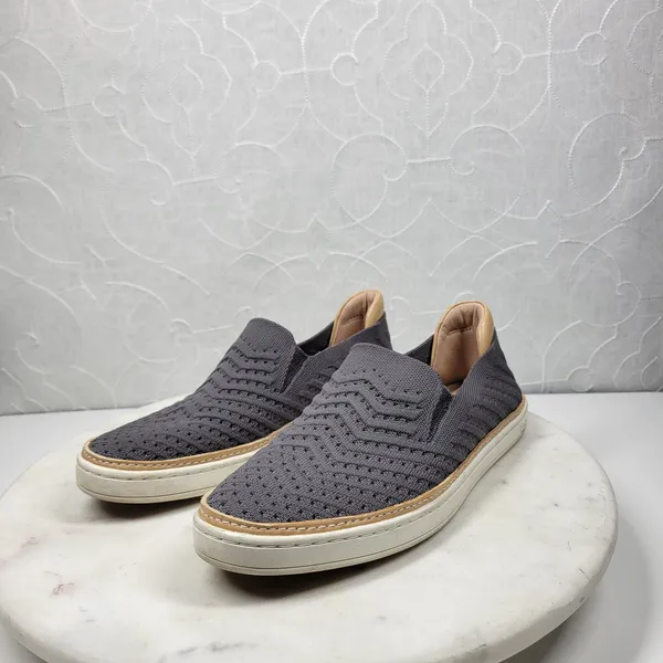 UGG Sammy Chevron Sneakers Womens Size 7 Gray Mesh Stretch Knit Slip On Flats - Image 5