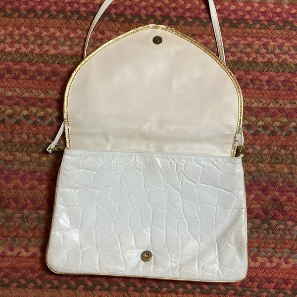 80s VINTAGE WHITE GENUINE LEATHER STUDDED PURSE / OVERSIZED CLUTCH - Image 3