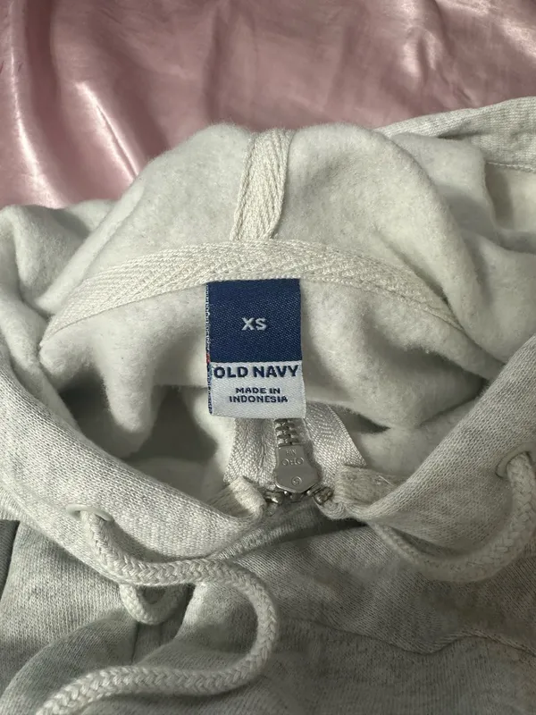Old Navy Grey Zip-Up Hoodie - Image 4
