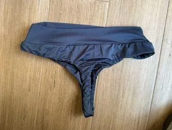 Gooseberry bikini bottoms - Image 2