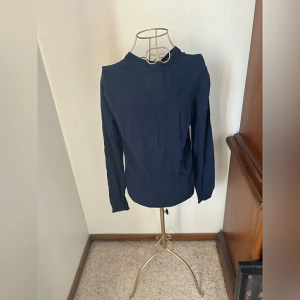 Abercrombie & Fitch Navy V-Neck Sweater Size Small - Image 9
